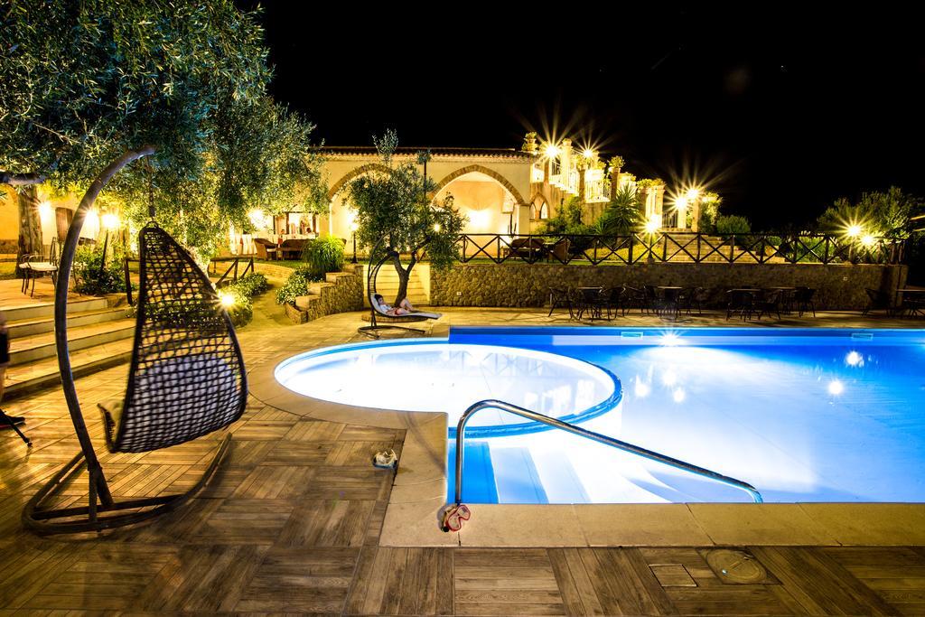 Maison d'hôtes Le Colline Del Gelso-Masseria Mazzei à Rossano Extérieur photo